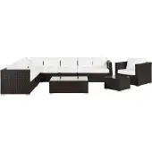 Beliani Gartenmöbel Set Dunkelbraun Rattan u. Aluminium Modular mit 2 Couchtischen Mehrere Kissen Cremeweiß 8-Sitzer Lounge Set Terrasse Outdoor Modern