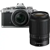 Nikon Z fc mit NIKKOR Z DX 16-50mm F3.5-6.3 VR SE und NIKKOR Z DX 50-250mm F4.5-6.3 VR