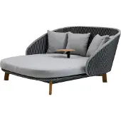 Cane-Line Peacock Daybed mit Tisch und inkl. Kissenset