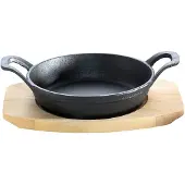 Gusseisen Kuss Gusseisenpfännchen mit 2 Griffen Ø 18 cm und Holzuntersetzer