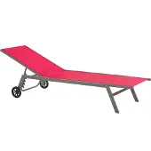 Beliani Sonnenliege Rot Mesh Stahl Gestell Rollbar Verstellbare Rückenlehne Moderne Outdoor Gartenliege auf Rollen