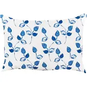 Beliani Gartenkissen 2er Set Weiß / Blau 40 x 60 cm Rechteckig Blättermotiv Blättermuster Outdoor Kissen für Garten Terrasse