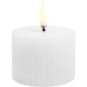 Uyuni LED Stumpenkerze 5,8x4,5cm grooved nordic white