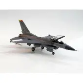 Tamiya 1/72 F-16CJ Fighting Falcon