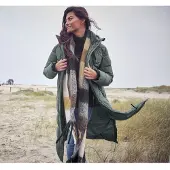 Laura scott Modeschal im trendigen Karo-Design in Maxi-Länge - in neuer Farbkombination