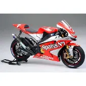 Tamiya 1/12 Yamaha YZR-M1 '04 No.7/No.33