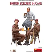 Mini art British Soldiers in Cafe