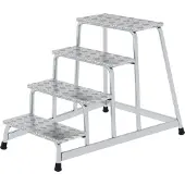 Munk Arbeitspodest, Aluminium, verschweißte Rohrkonstruktion, Warzenblechstufen, rutschfest, Bis 150 kg, Trittfläche B 550 x T 300 mm, 4-stufig