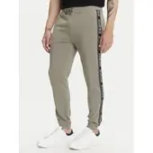 GUESS Jogginghose Z2YB19 K6ZS1 Khakifarben Regular Fit