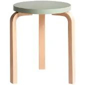 Artek - 60 Hocker, grün lackiert / Birke natur