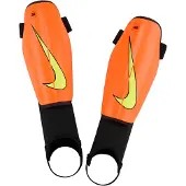 Nike Charge Schienbeinschoner Kids Orange F830 || Größe M ( 137-147 )