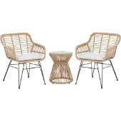 Beliani Balkonset Hellbraun Rattan Stahl Sicherheitsglas 2 Stühle Beistellstisch mit Auflagen Balkon Terrasse Garten