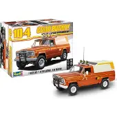 Revell Jeep J-10 pickup with camper