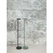 Flos Oblique F Stehleuchte 3000K USB-C USB-C Glossy Sage - , dimmbar, Grün, für Wohnzimmer, Aluminium