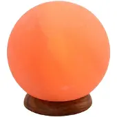 WAGNER LIFE Salzleuchte Planet, 2 kg, Holzsockel, bernstein Planet, gelb / orange, für Wohn- / Esszimmer, Stein, Tischlampe