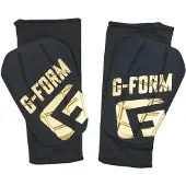 Derbystar G-Form Pro-S Blade Schienbeinschoner in schwarz, Größe XL
