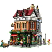 LEGO Icons Eckhaus im Tudorstil, Miniatur Haus Set für Erwachsene, Bauset mit 8 Minifiguren, Dekoration fürs Büro oder Wohnzimmer, Geschenk für Männer und Frauen 10350