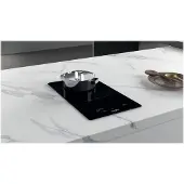 Whirlpool WS Q0530 NE, Schwarz, Integriert, 28 cm, Zonen-Induktionskochfeld, Glaskeramik, 2 Zone(n)