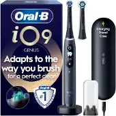 Oral-B iO9 Electric toothbrush, black with travel case