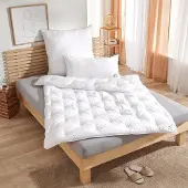 TRAUMSCHLAF Faserdecke Down Touch Active leicht, Füllung: 100% Polyester 200x200 cm