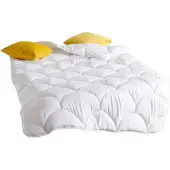 TRAUMSCHLAF Basic Faser Ganzjahresdecke medium, Füllung: 100% Polyester 200x210 cm