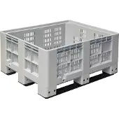 BRB-Lagertechnik Palettenbox mit 3 Kufen, Wände geschlitzt, LxBxH 1200x1000x580 mm