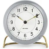 Arne Jacobsen – Station Tischuhr – Ø11 cm – Grau & Weiß