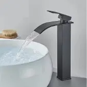 Generics Mattschwarzer Waschtischarmatur Deck-montierter Einhebel-Badarmatur Wasserfall-Messing-Badarmatur Warm- und Kaltwasser-Mischbatterie