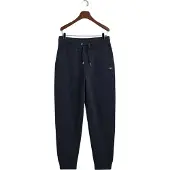 Gant Sweathose "REG SHIELD SWEATPANTS" mit Logostickerei unterhalb des Bunds