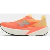 New Balance Damen Laufschuhe FuelCell Rebel v5