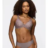 Triumph Bügel-BH "Body Make-Up Illusion Lace" Komfort-Bügel, wattiert, Spitze, weiche Microfaser, tiefes Dekolleté