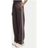 GUESS Jogginghose V6YB08 K4286 Dunkelbraun Regular Fit