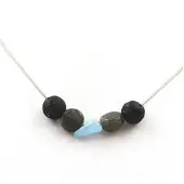 Bijoux Steine und Mineralien. Lava Perlen Halskette 8 mm + Brasilianisches Aquamarin + Labradorit mit Edelstahlkette.