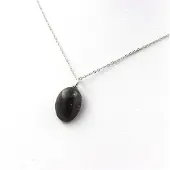 Bijoux Steine und Mineralien. Saphir Halskette. 17,66 ct. Afrika.
