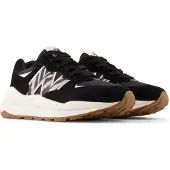 New Balance für Damen. W5740V1 Schuhe 5740 schwarz (37), Wohnung, Schnürsenkel, Lässig, Sportlich, Multisport