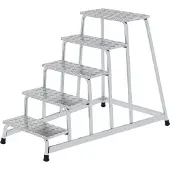 Munk Arbeitspodest, Aluminium, verschweißte Rohrkonstruktion, Warzenblechstufen, rutschfest, Bis 150 kg, Trittfläche B 550 x T 300 mm, 5-stufig