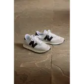 New Balance für Herren. MS237V1 Turnschuhe 237 beige, weiß (42.5), Wohnung, Schnürsenkel, Lässig