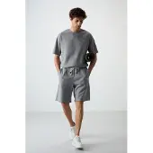 Tommy Life Übergroßes T-Shirt mit kurzen Ärmeln und Shorts-Set