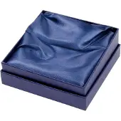 Markenlos Blaue Pappschachtel mit satinierter Innenauskleidung