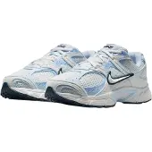 Nike Damen Sportschuh V5 RNR Laufschuh in Weiß, Hellblau und Schwarz