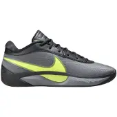 Nike Basketballschuhe mit Air Zoom-Dämpfung, Fischgräten-Außensohle und internem Stabilitätssystem, Größe 42,5