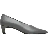 Comma Pumps