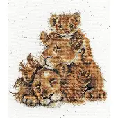 Bothy Threads Kreuzstich-Set von , "Familienstolz", 26x30 cm, Artikelnummer xhd66, mit Zählhilfe