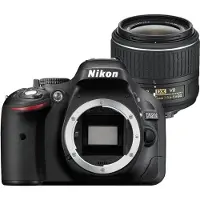 Nikon Reflex D5200 KIT+ 18-55mm VR II schwarz - CMOS-Sensor 24,1 MP - EXPEED 3 Prozessor - Antistaub-System