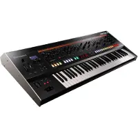 Roland Jupiter-X Synthesizer mit 61 Tasten
