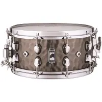 Mapex Black Panther Persuader 14" x 65 gehämmertes Messing Snare Drum