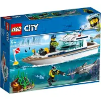 LEGO 60221 City Tauchyacht, Spielzeug mit 2 Taucher-Minifiguren, Meerestieren und Schwertfischfigur, Tiefsee-Set für Kinder ab 5 Jahren