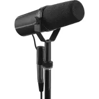 Shure SM7B Mikrofon mit Gravity Mikrofon-Tischstativ und Kabel