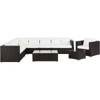 Beliani Gartenmöbel Set Dunkelbraun Rattan u. Aluminium Modular mit 2 Couchtischen Mehrere Kissen Cremeweiß 8-Sitzer Lounge Set Terrasse Outdoor Modern