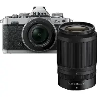 Nikon Z fc mit NIKKOR Z DX 16-50mm F3.5-6.3 VR SE und NIKKOR Z DX 50-250mm F4.5-6.3 VR